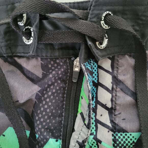 Volcom Board Shorts Men's Size 31 Swim Trunks Black Green Graphic 10" inseem - Picture 9 of 9